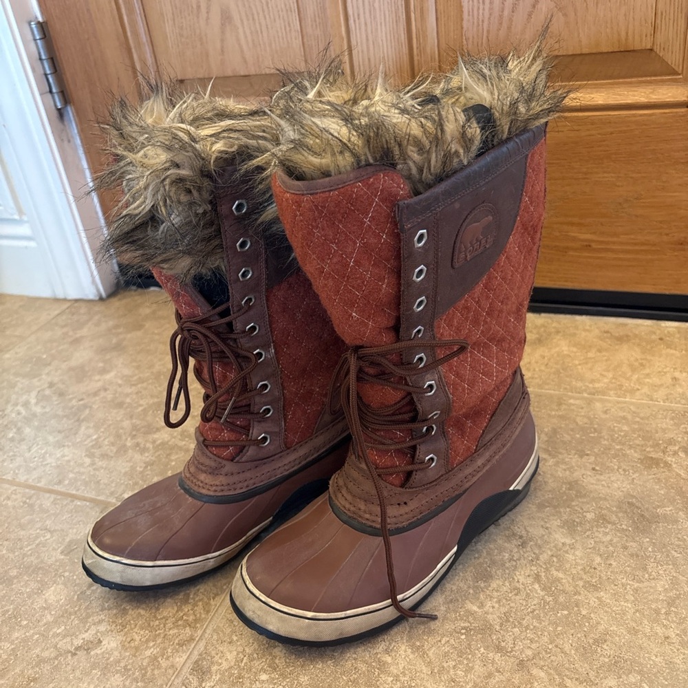 Sorel Joan of‎ Arctic Boots Women’s 8 NL8561-010 Brown Rust Fur Trim Waterproof